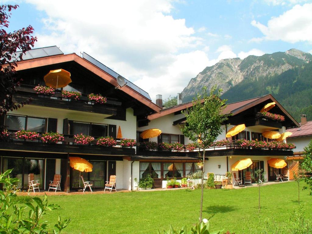 Hotel Mueggelturm Oberstdorf Buitenkant foto